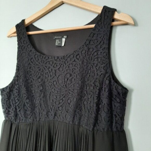 H&M Mama Maternity Baby Doll Empire Floral Lace Pleated Plisse Dress Black Sz M - Picture 4 of 14